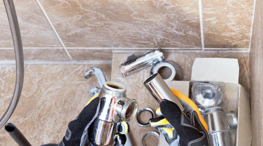 Professional gutter cleaning in Clifton, TN